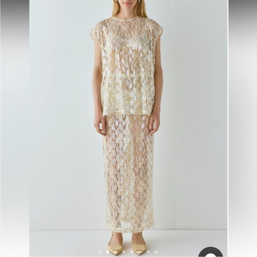 VRG GIRL SET!! Worn ONCE